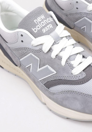 NEW BALANCE U997 Grau