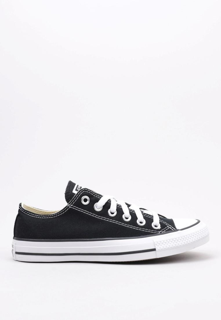 Chuck Taylor All Star Classic Low Top1