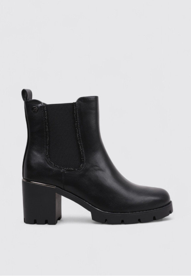 ISTERIA 24245 Negro