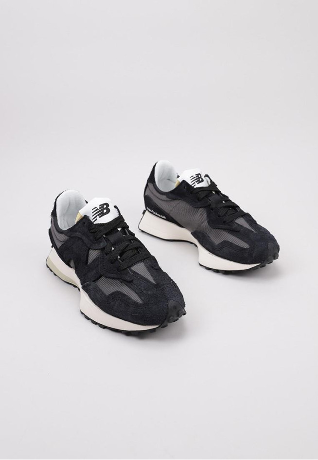 NEW BALANCE 327 Negro