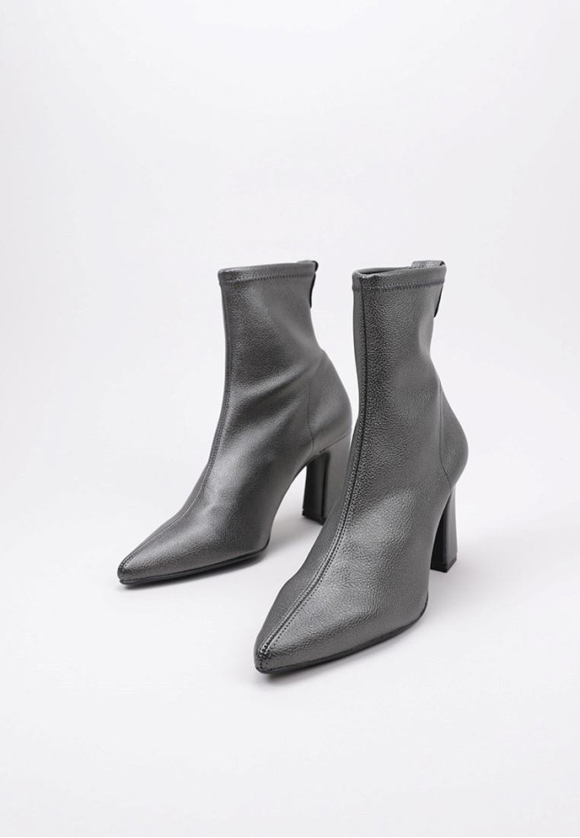 SANDRA FONTÁN BOLERO  Gris