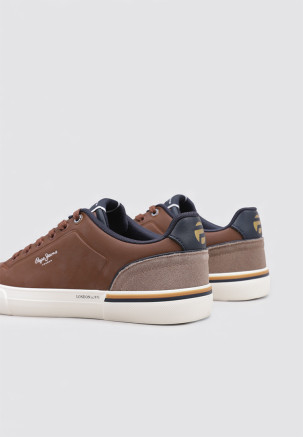 PEPE JEANS KENTON CAMPUS Marrón