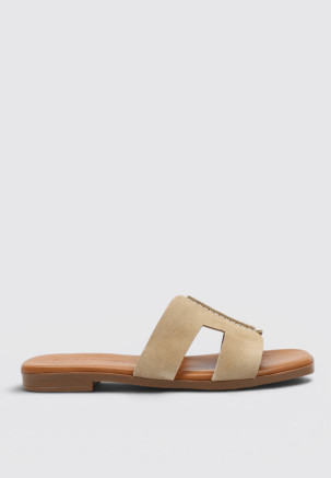SANDRA FONTÁN LARDIZABALA  Beige