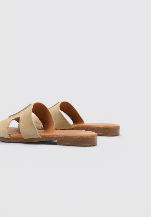 SANDRA FONTÁN LARDIZABALA  Beige