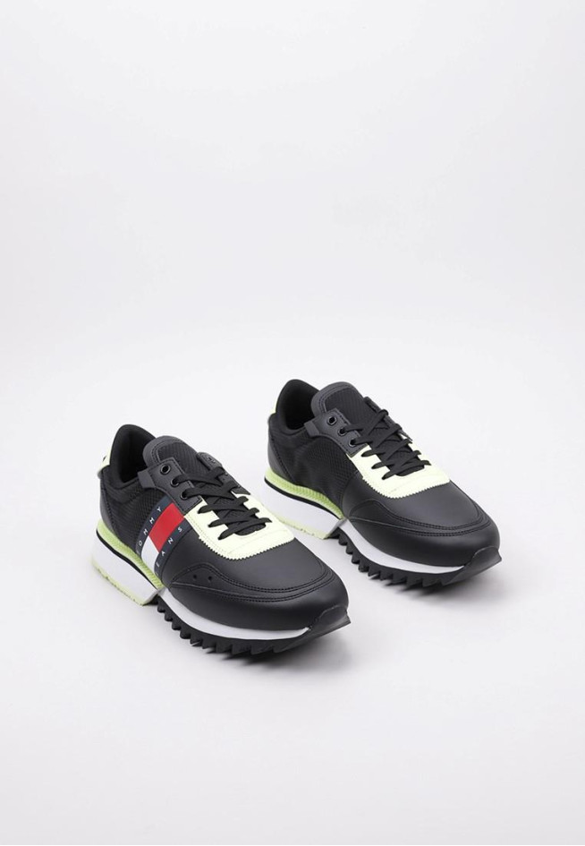 TOMMY HILFIGER TOMMY JEANS CLEATED Negro