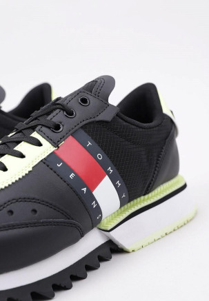 TOMMY HILFIGER TOMMY JEANS CLEATED Negro
