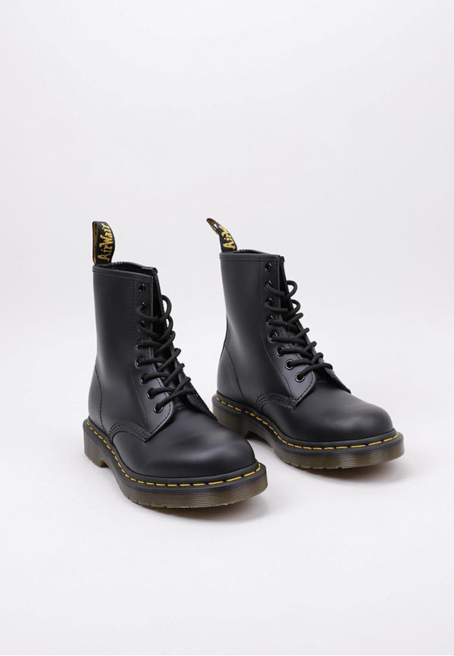 DR MARTENS 1460 Black Smooth Negro