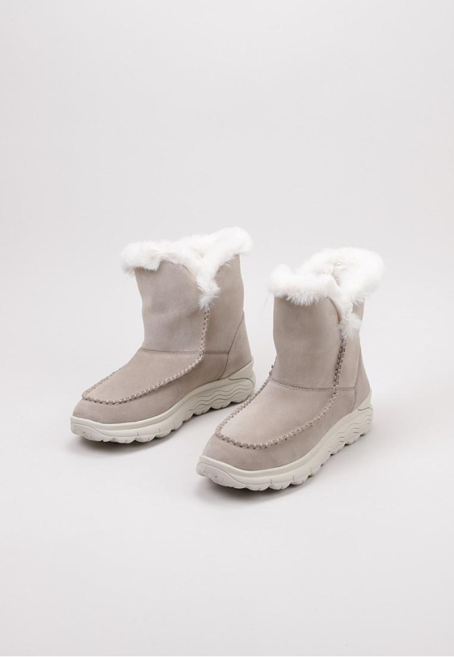 GEOX D SPHERICA 4X4 B ABX Beige