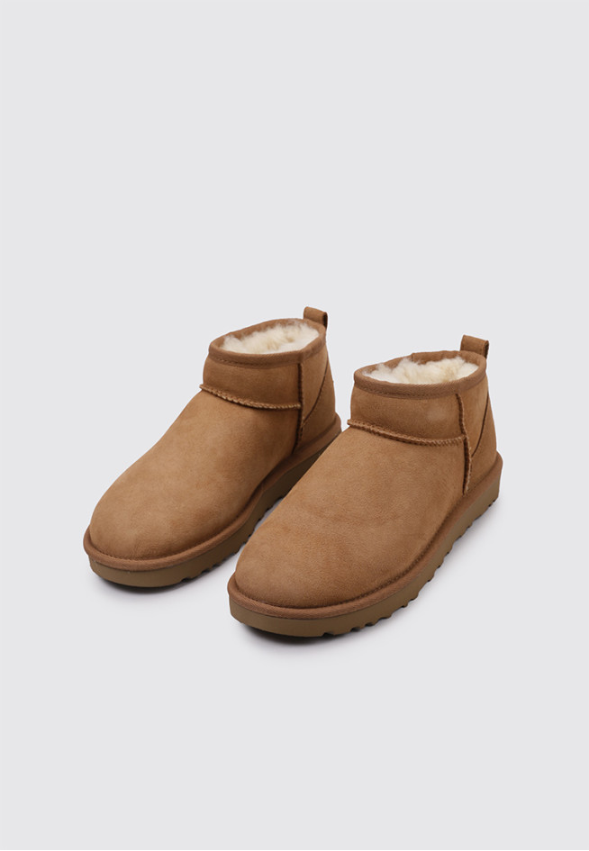UGG CLASSIC ULTRA  MINI II Cuero